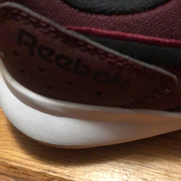 Reebok Sprint Sneakers - size 8 - Picture 4 of 5